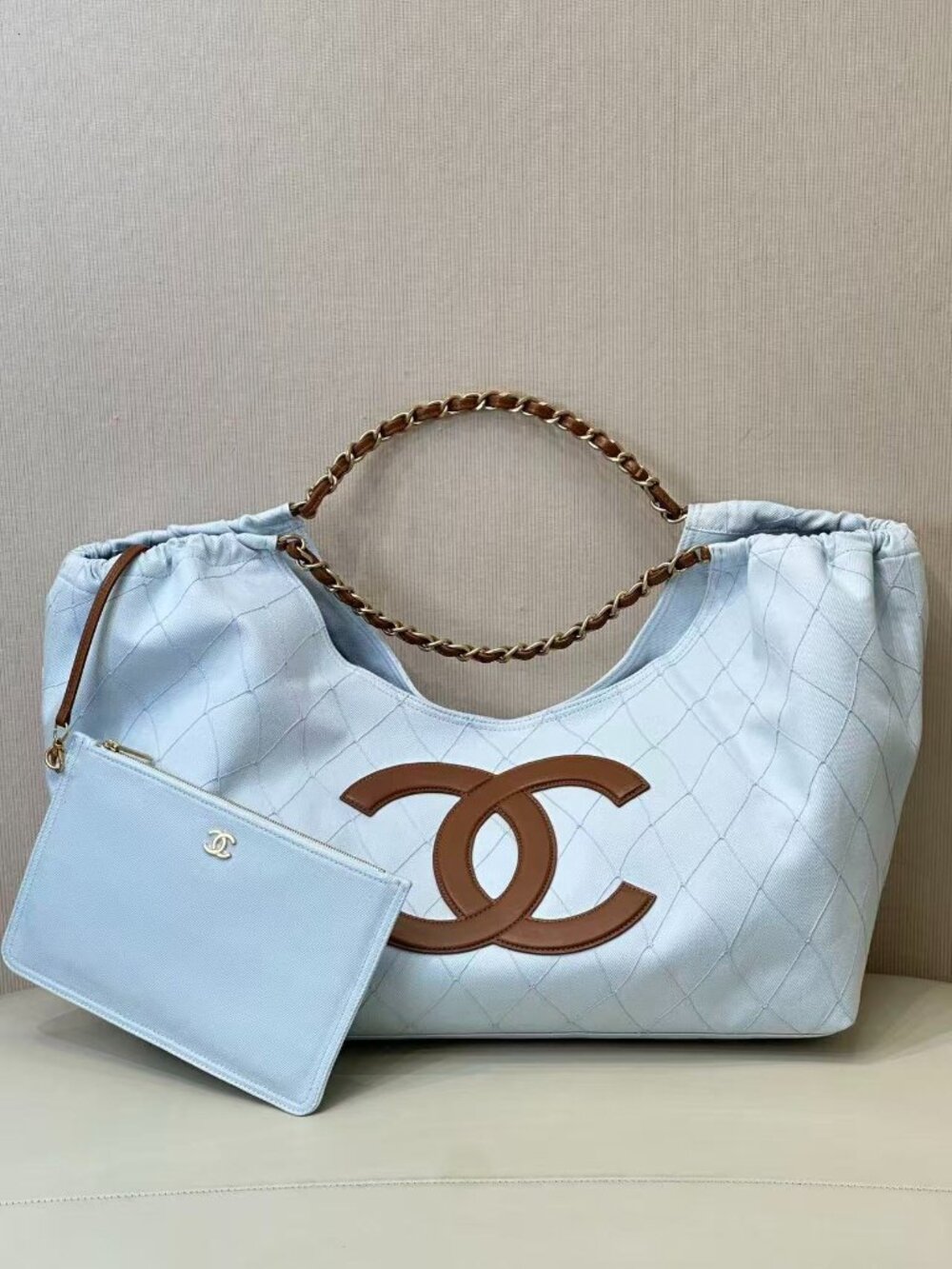 Classic CHANEL bag: A Stylish and Versatile Choice for Elegance